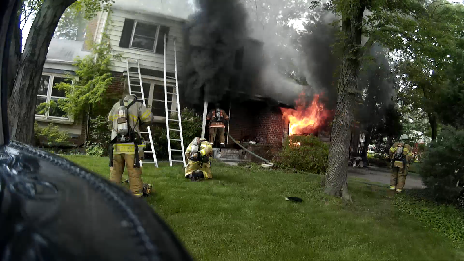 Truck and Chiefs Run Adelphi House Fire