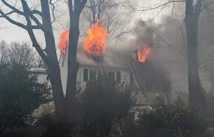 Truck, Chief, and Assistant Chief Run 13 House Fire
