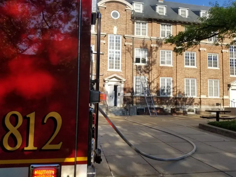 Engine 121 runs First Due Box