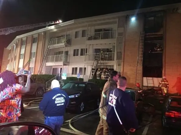 Engine and Chief Run 48 Apartment Fire