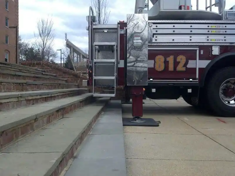 Truck 12