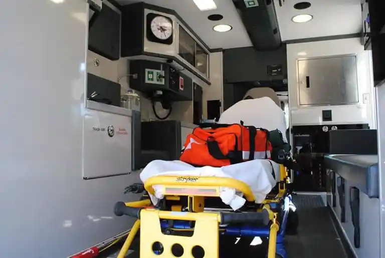 Ambulance 128