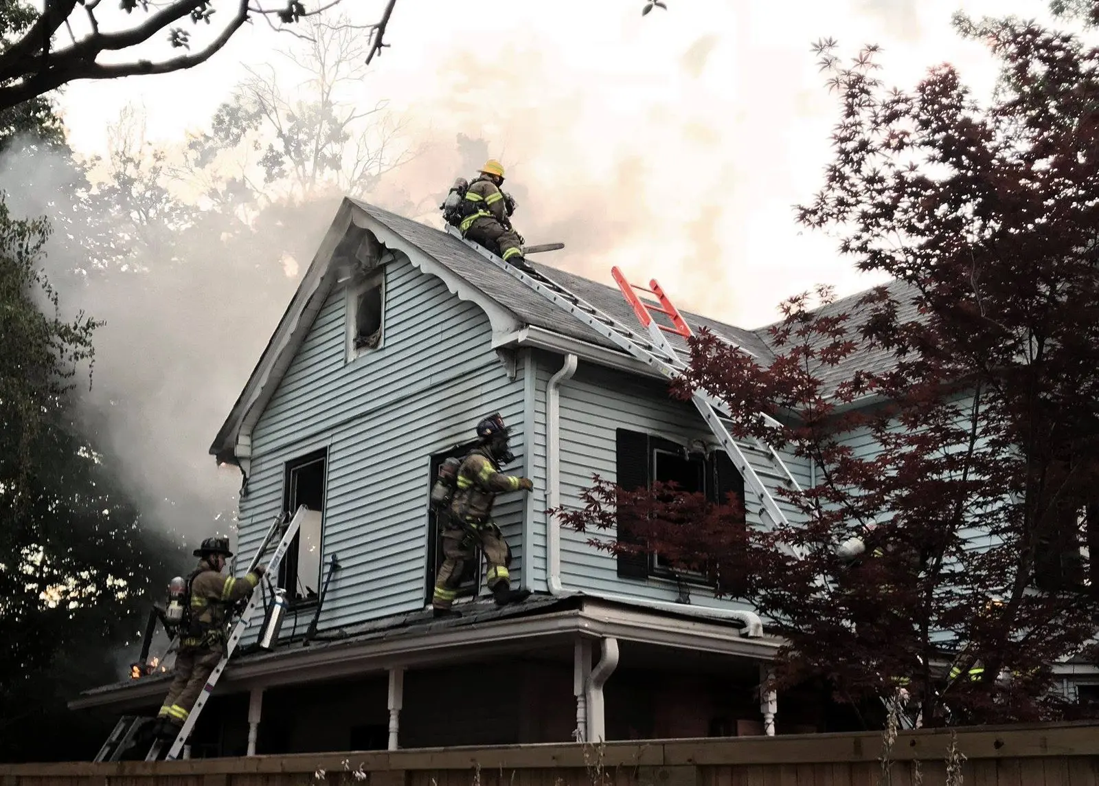 Truck, Chiefs run 55 House Fire
