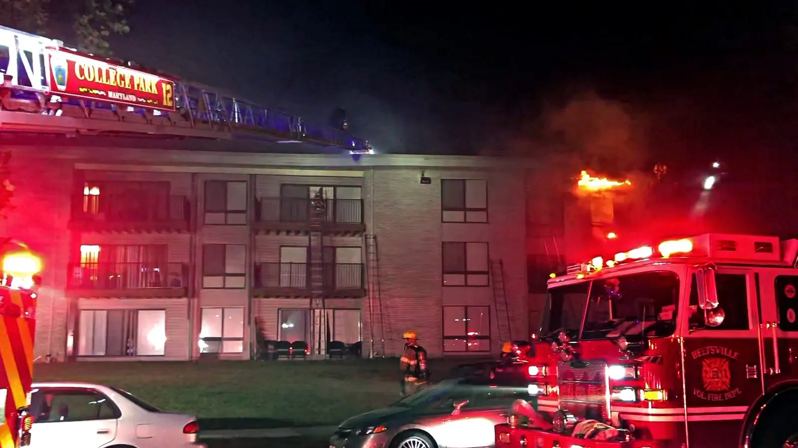Truck 12 & Chief 12 run 2 alarm apartment fire in Co. 41’s area
